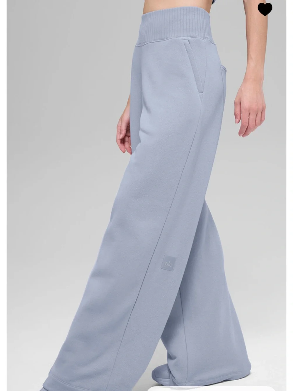 ALO serenity wide leg sweatpants -winter frost